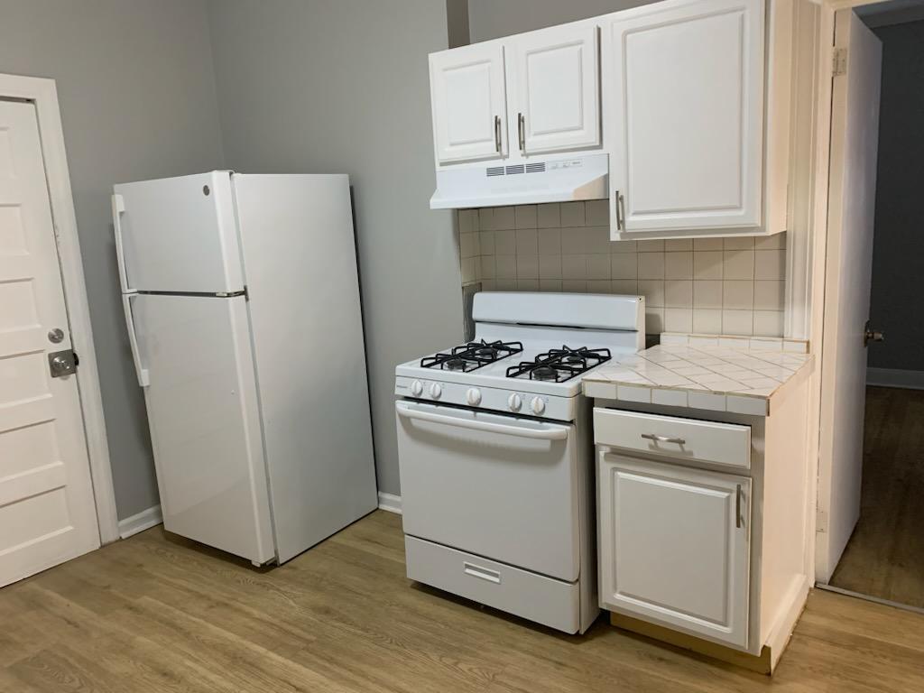 Kitchen - 9 Davis Ave