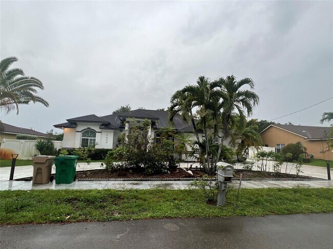 Photo - 7400 SW 37 Ct House