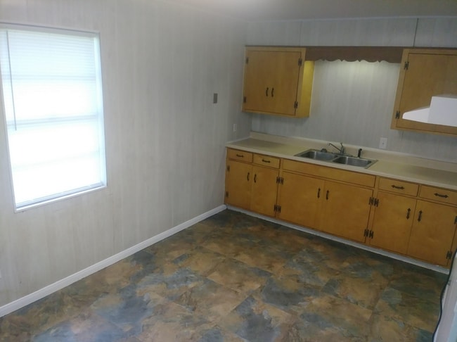 Photo - 9240 McLean St