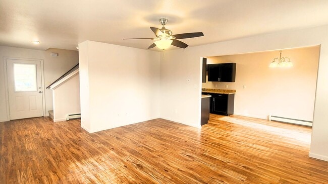 Photo - Large 4 bed duplex in Orchard Mesa