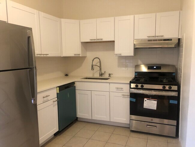 1706 Commonwealth Unit 23