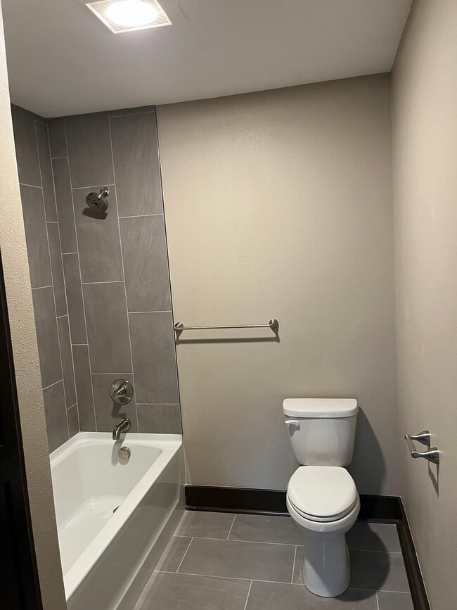 Photo - 200 E State St Unit 2