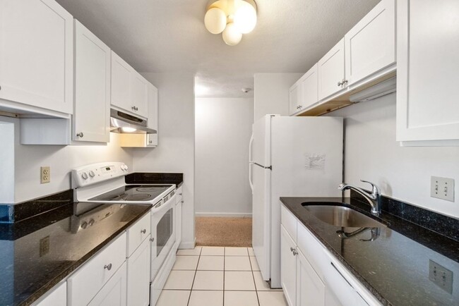 Building Photo - 1600 Massachusetts Ave Unit 502 Rental