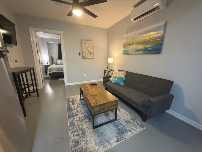 Photo - 47975 Michigan Ave Unidad Heron