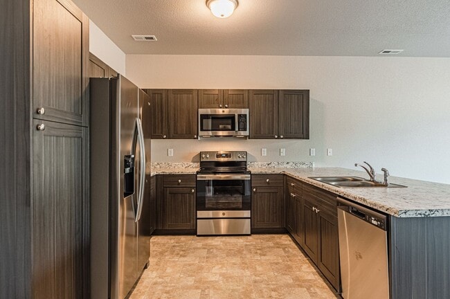 Photo - STYLISH 3-BEDROOM TOWNHOME w/ A/C **LIKE N...