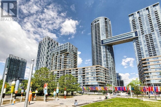Photo - 110 Fort York Blvd