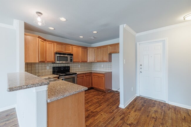 Photo - 4441 South St