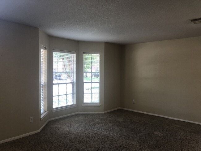 Photo - 2110 Highland Bay Ct