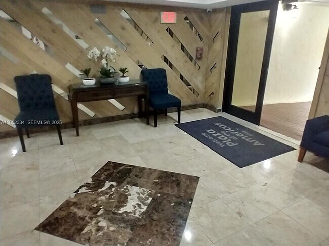 Photo - 17021 N Bay Rd Unidad 126