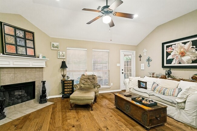 Photo - 5212 Spicewood Dr