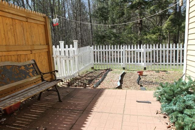 Building Photo - 238 Base Hill Rd