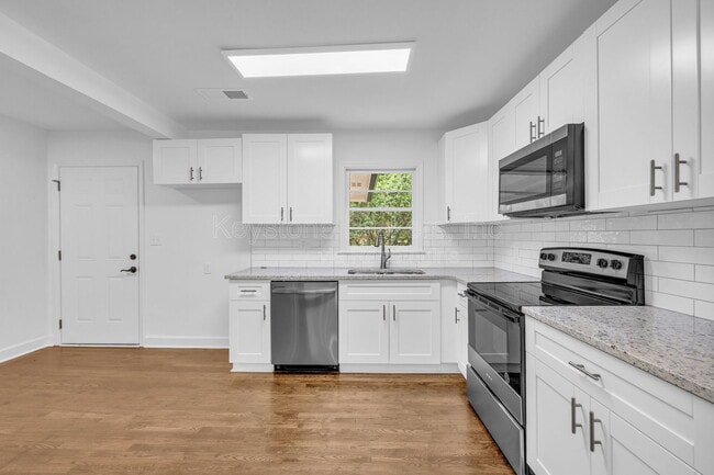 Photo - 5506 Alder Dr