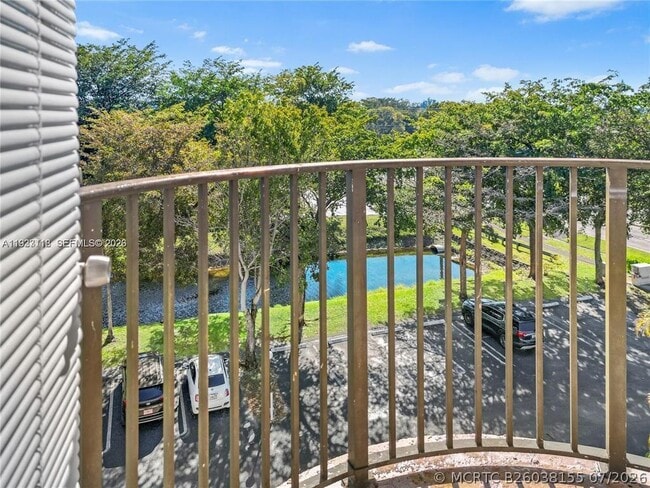 Photo - 2701 Riverside Dr Unit Apt 516