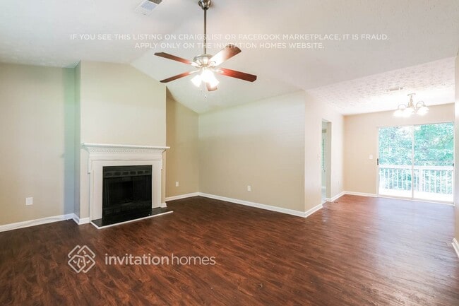 2805 Wildflower Ln SW