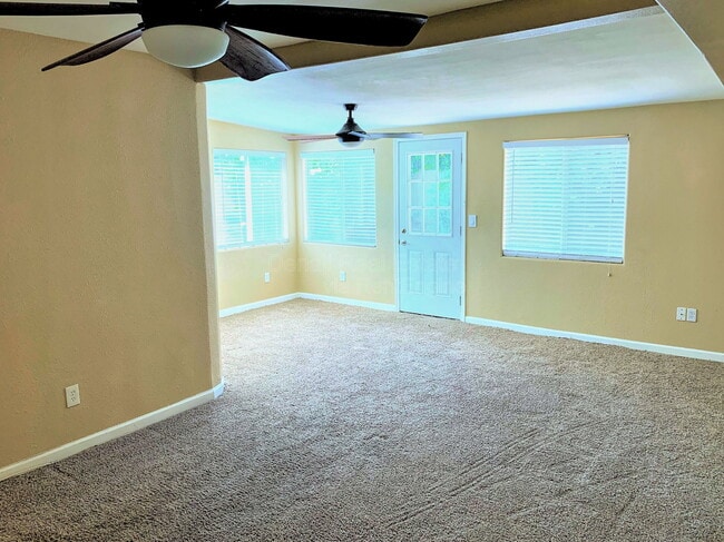 Photo - 5916 E Spring Rd