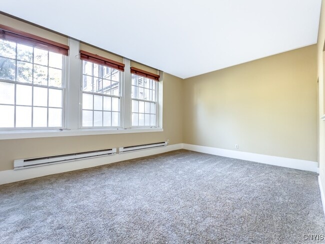 Photo - 917 Madison St