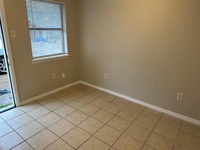 Photo - 210 W 4th St