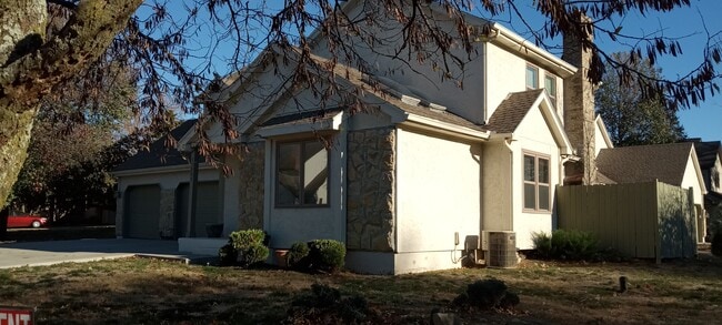 Building Photo - 11631 Bluejacket St Rental