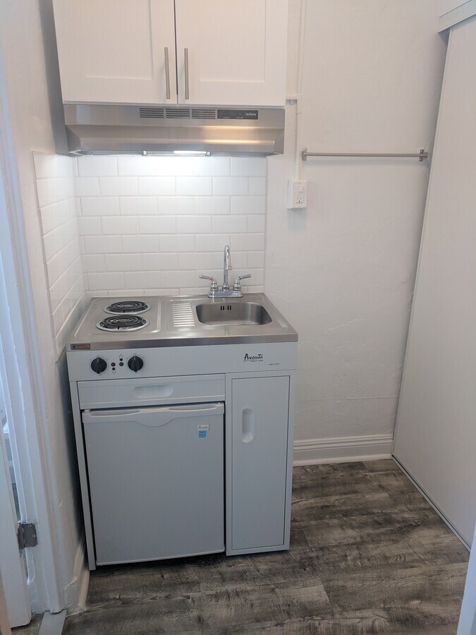 Photo - 5611 Carlton Way Unit 304