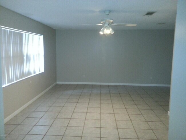 Photo - 2720 Wright Ave