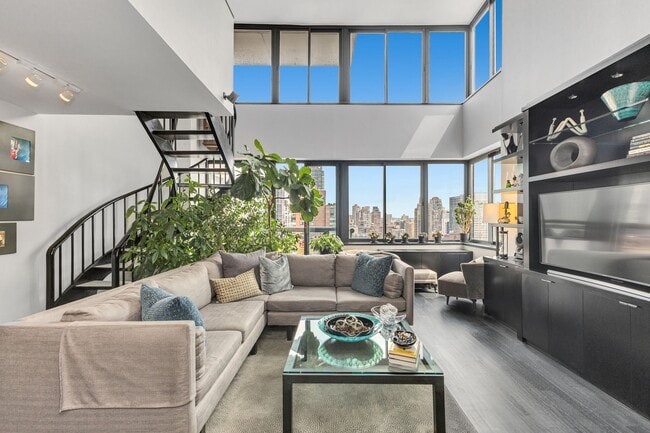 Building Photo - 300 E 62nd St Rental