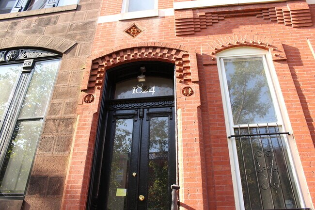 Photo - 1824 Bolton St Unidad #1