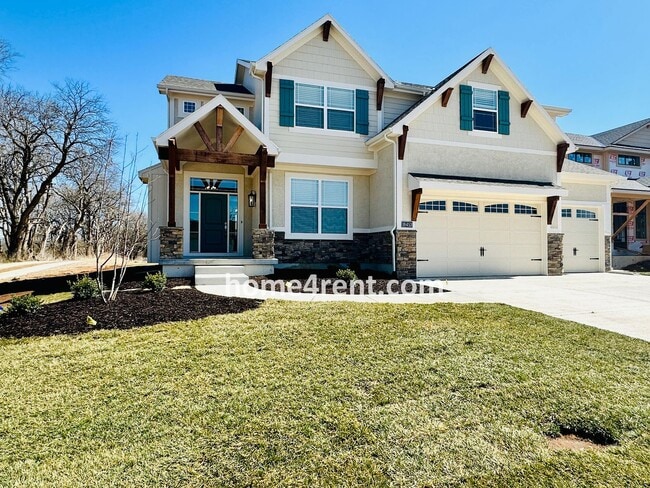 Photo - Nearly New Luxury Home in Blue Valley Schools!