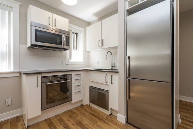 Building Photo - 54 Maitland St Unit 307