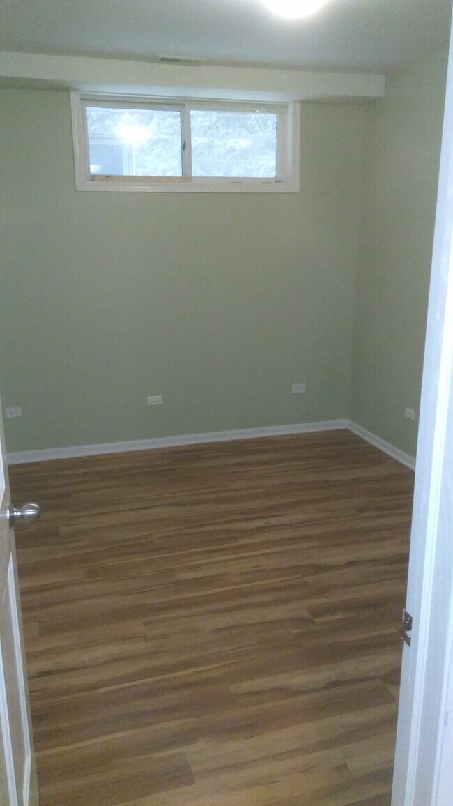 Photo - 6510 S Ingleside Ave Unit 1