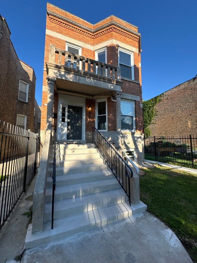 Building Photo - 6517 S Peoria St