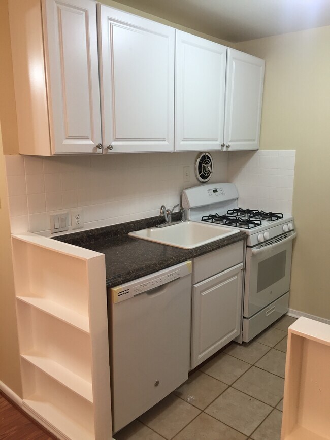 Kitchen 1 of 2 - 4319 Americana Dr Unit 103