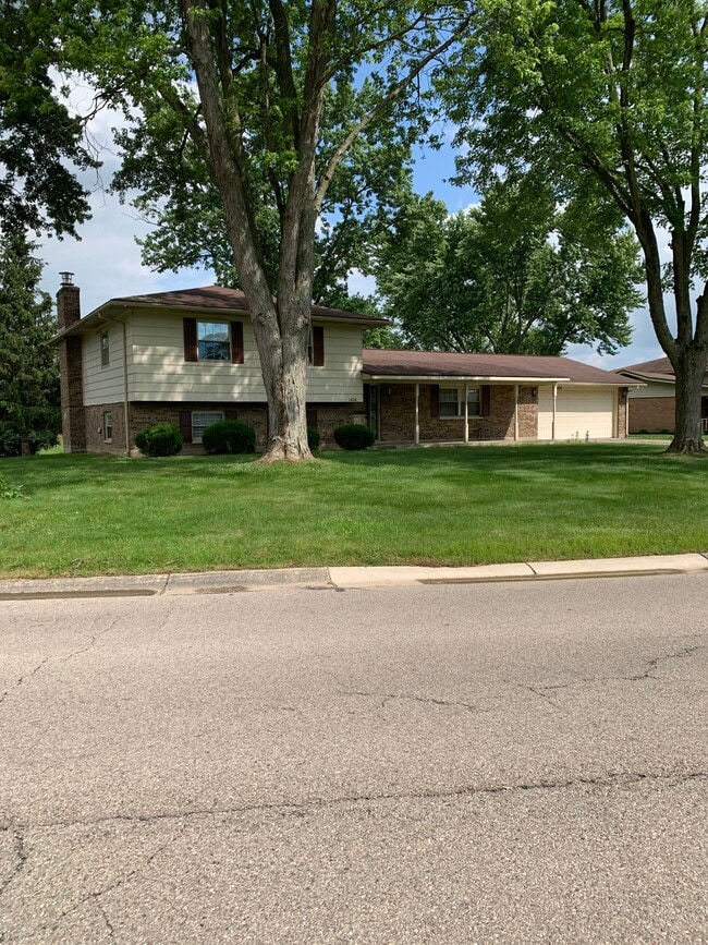 Building Photo - 1424 Town Hall Rd