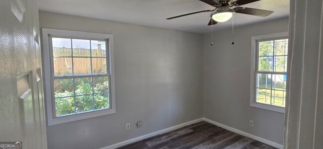 Photo - 1280 Elizabeth Ave SW