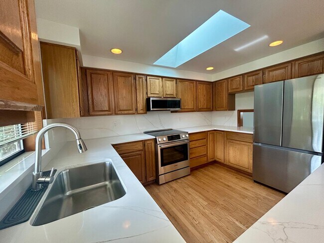 Photo - 12371 Rainier Dr