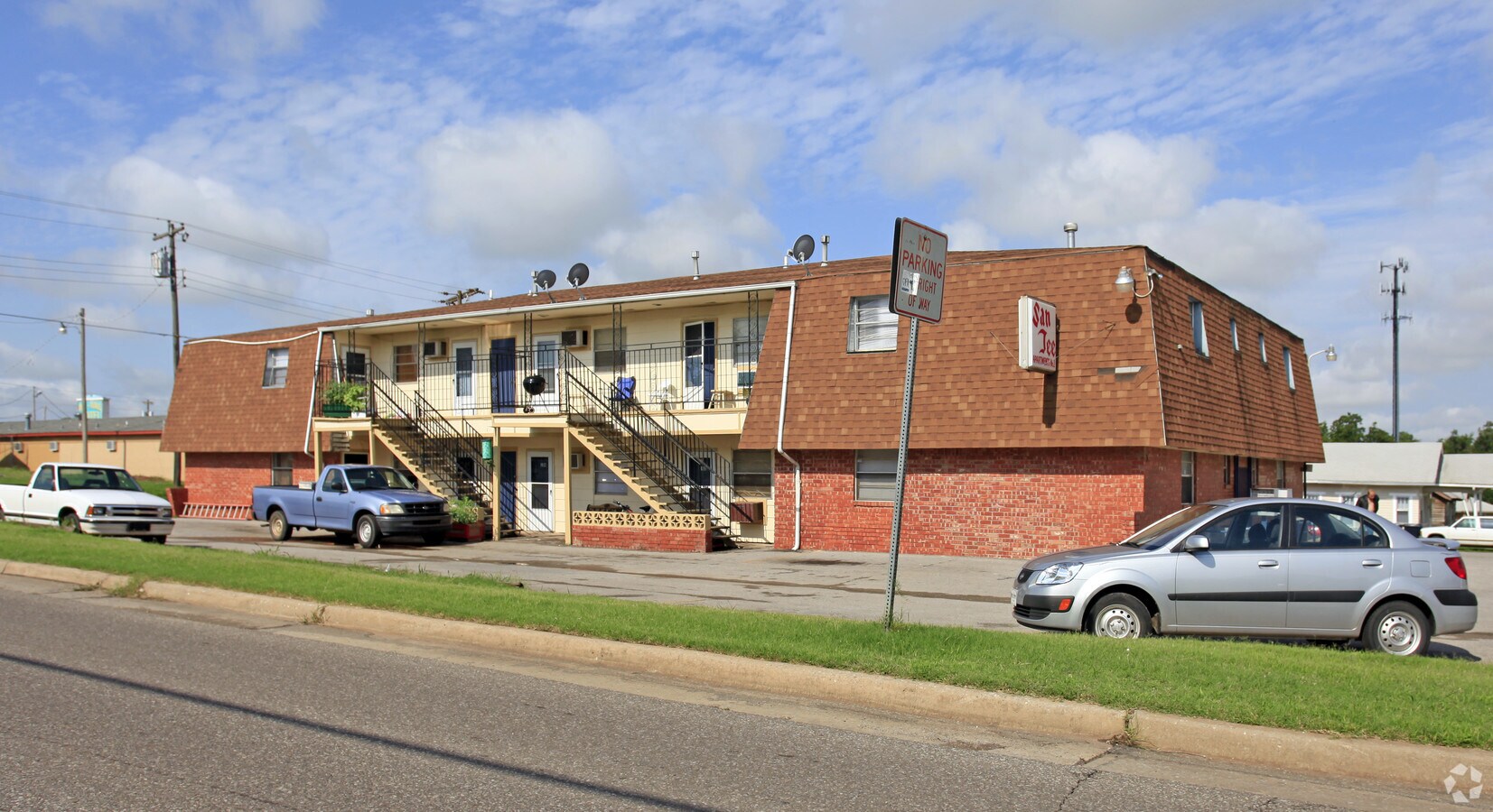 Santee Apartments - Santee Apartments