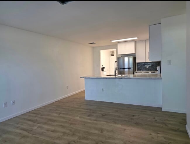 Photo - 3111 NE Savannah Rd