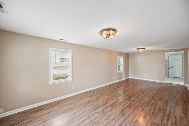 Photo - CHARMING 3 BEDROOM 1 BATH NEAR LITTLE CREEK & SHORE DR