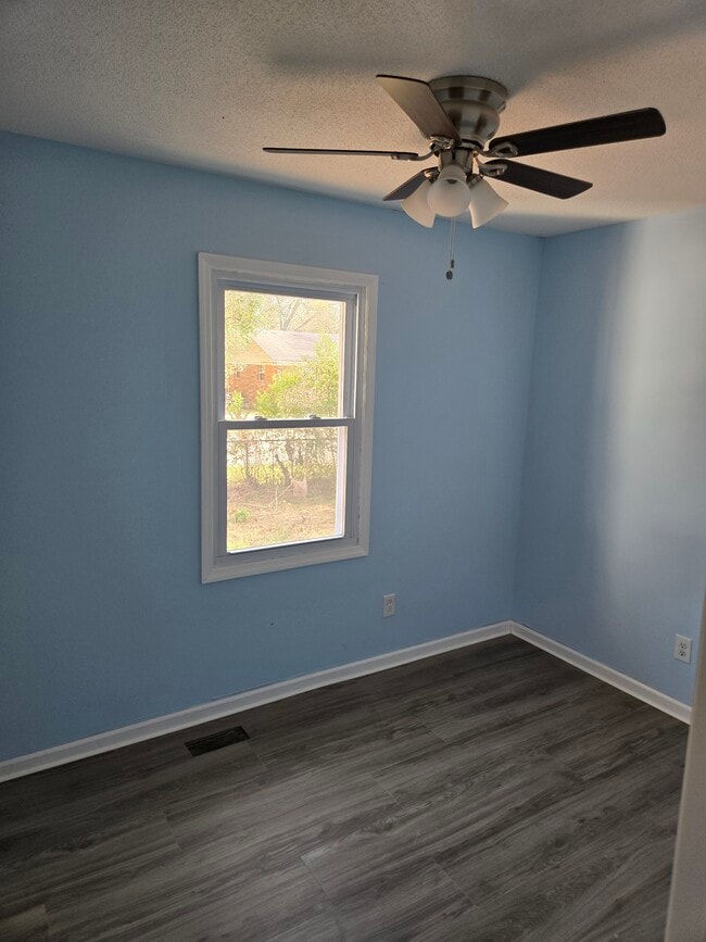 Photo - 131 Jones Ray Cir