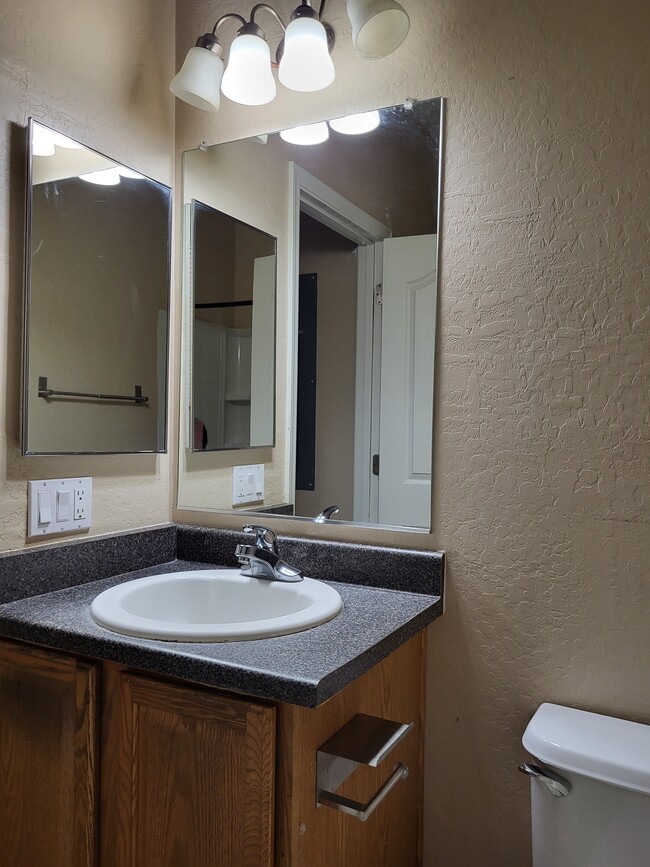 Photo - 2813 E Dunbar Dr Unit 2813