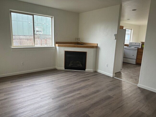 Photo - 2430-2438 E Whiteaker Unit 2430 E Whiteaker