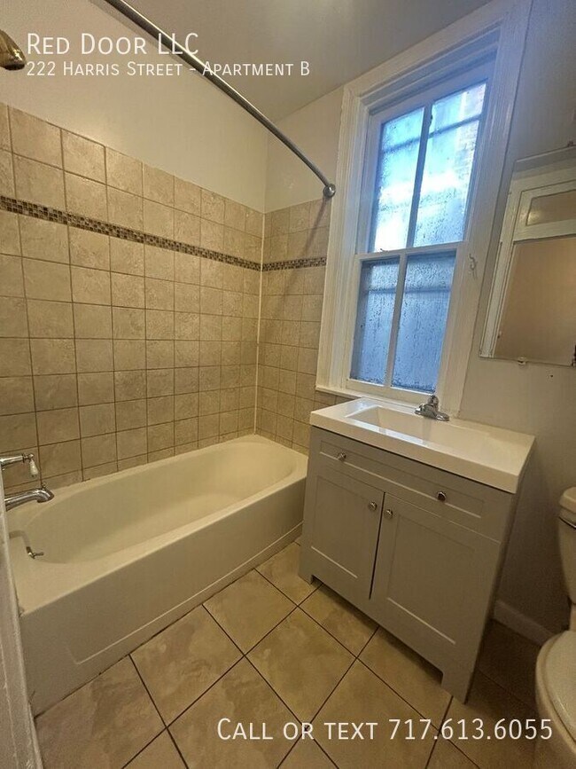 Photo - 222 Harris St Unit Apartment B