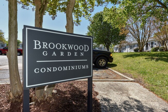 Photo - Condo / Burlington