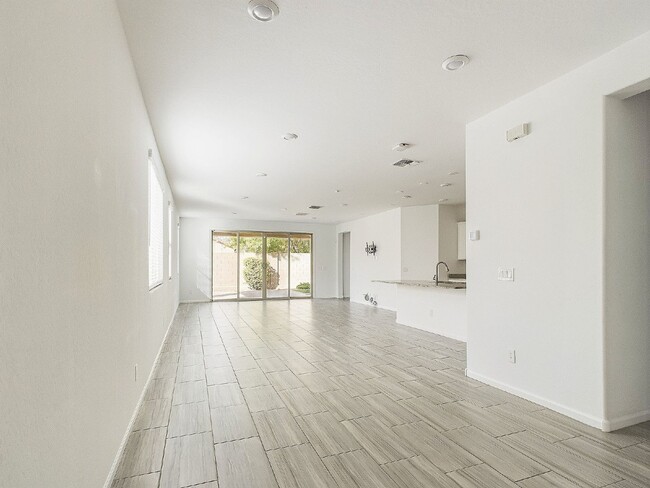 Photo - Kingston Place Cornor Lot Gem