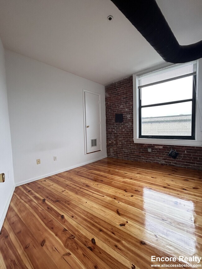 Photo - 600 Columbia Rd Unit 25