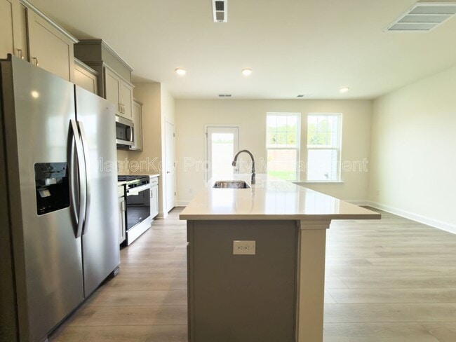 Photo - 74 Bloodroot St