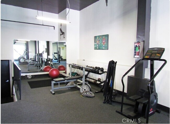 Photo - 621 E Spg St