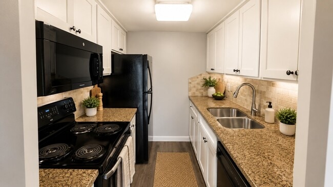 Building Photo - 7520 Hornwood Dr Unit 901