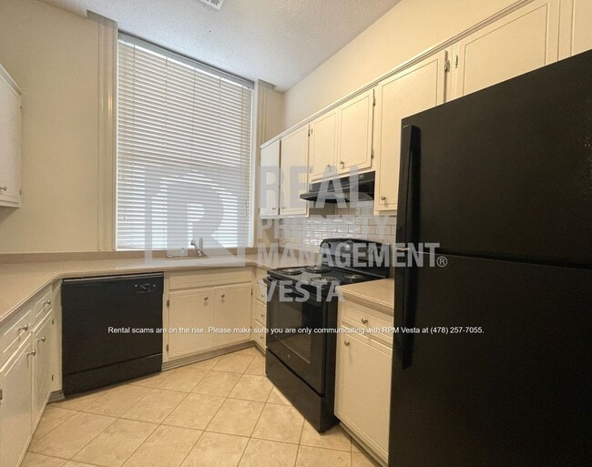 Photo - 587 Cherry St Unit 4