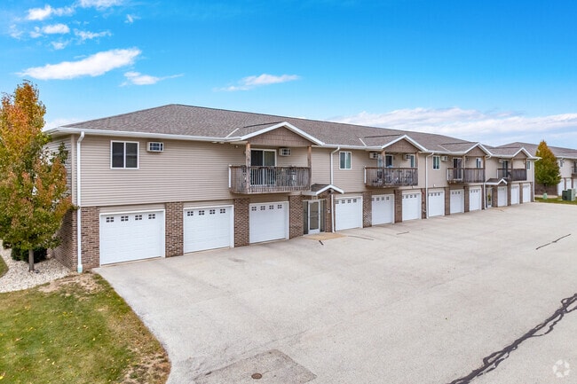 Primary Photo - Watertown Park Apartments, LLC