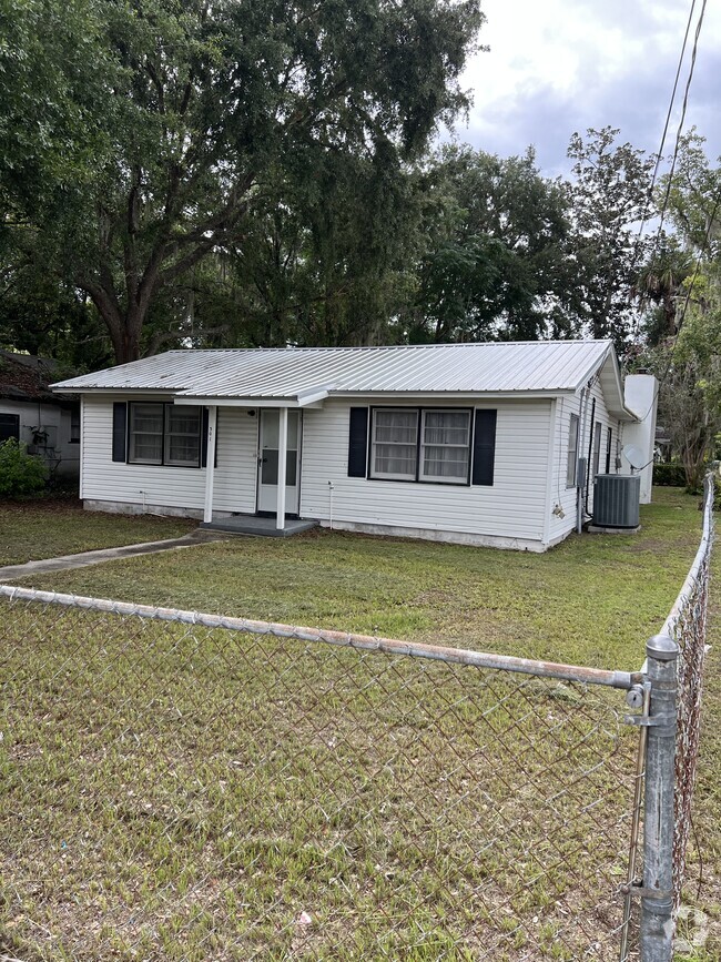 Building Photo - 301 Benham St Rental